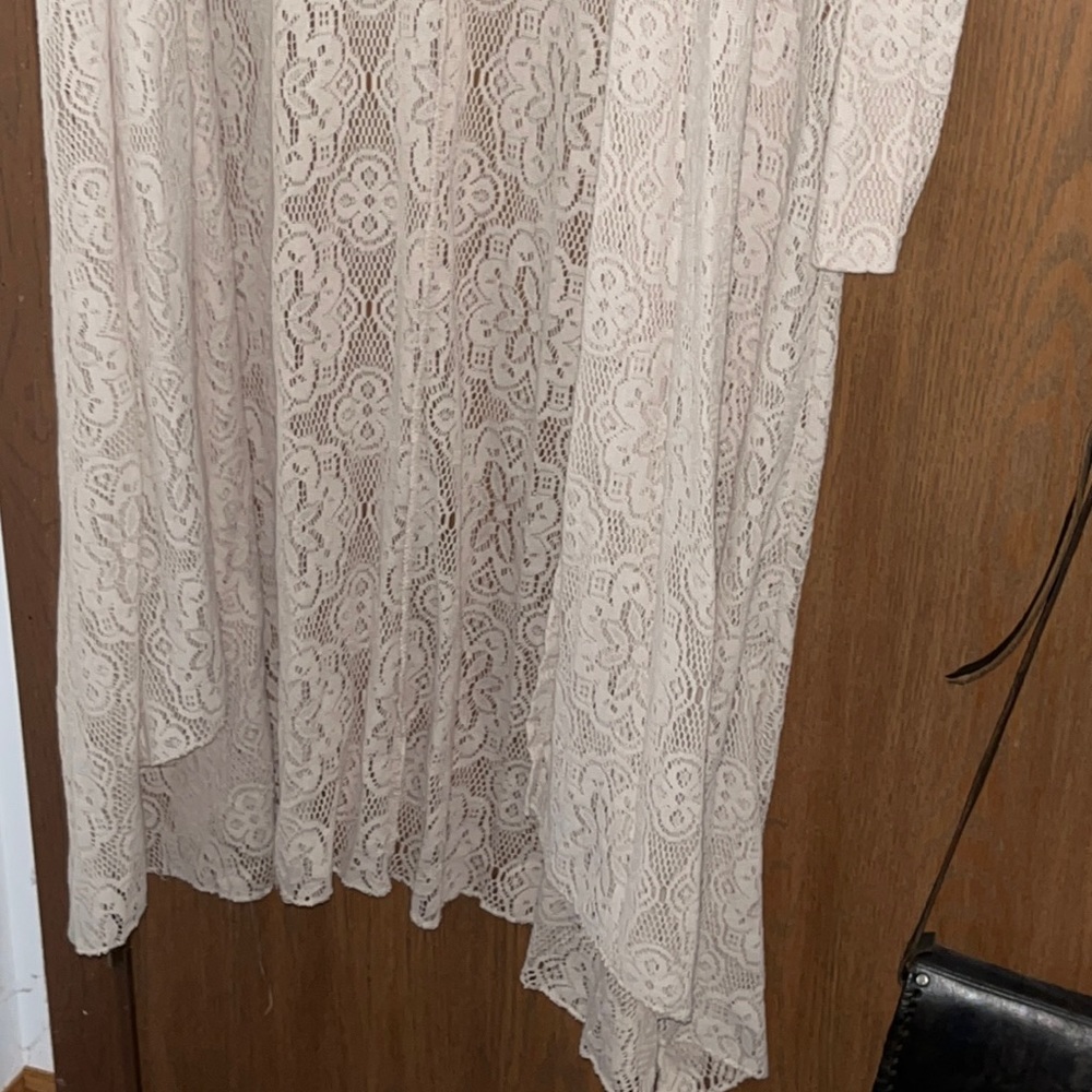 Lace Duster - Picture 3 of 3